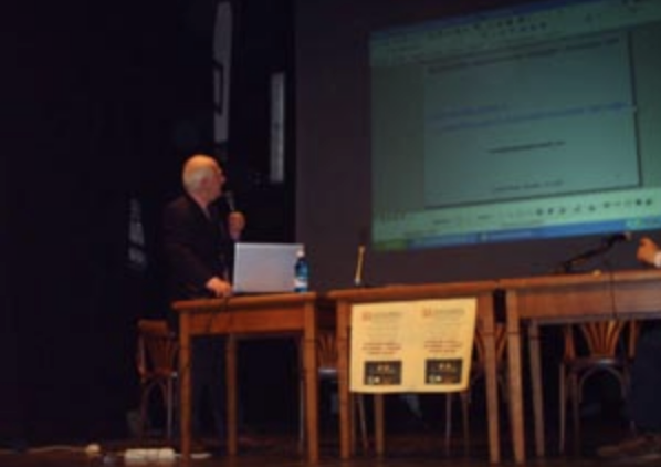 Il professor Corrado Bonfanti durante la sua relazione